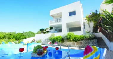 4 bedroom apartment in Empa, Cyprus