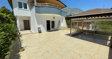Villa 7 habitaciones con Vista a la montaña, con Meblirovannaya, con Kuhnya amerikanskogo tipa en Alanya, Turquía