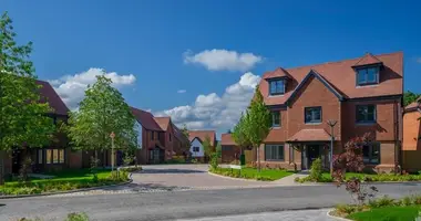 5 bedroom house in Tonbridge and Malling, United Kingdom