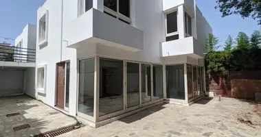 Casa 5 habitaciones en Strovolos, Chipre