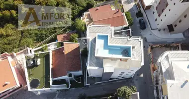 Hotel 834 m² in Becici, Montenegro