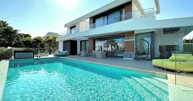 Villa  mit Parkplatz, mit Terrasse, mit Garten in Teulada, Spanien