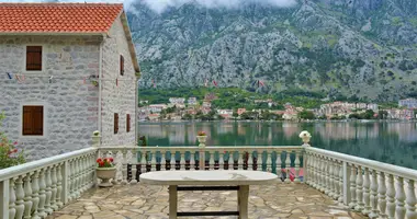 Mieszkanie 4 pokoi w Kotor, Czarnogóra