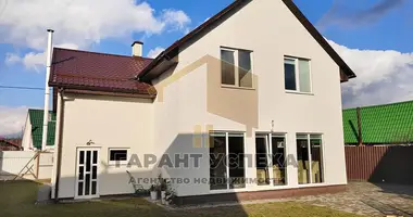 Maison dans Kamianica Zyravieckaja, Biélorussie