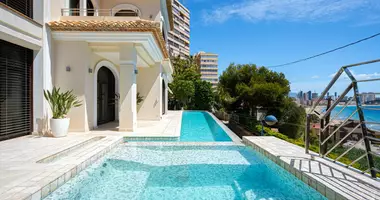 Villa  mit Terrasse, mit Garage, mit Badezimmer in Benidorm, Spanien