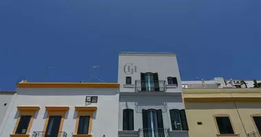 Nieruchomości komercyjne 110 m² w Gallipoli, Włochy