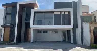 3 bedroom house in Puebla City, Mexico