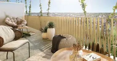 3 bedroom apartment in Metropolitan France, France