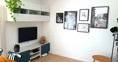 Квартира 3 комнаты в Варшава, Польша
