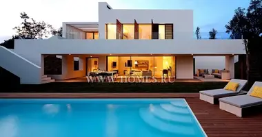 Villa  mit Möbliert, mit Klimaanlage, mit Garten in Spanien
