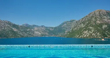 Villa 4 bedrooms in Kotor, Montenegro