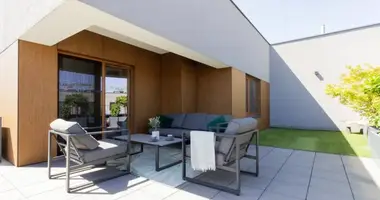 4 bedroom apartment in Warsaw, Poland