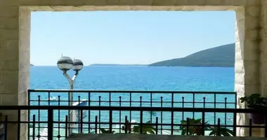 Villa  mit Am Meer in Topla, Montenegro