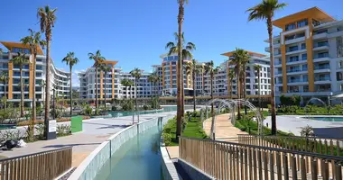 Apartamento 6 habitaciones en Muratpasa, Turquía