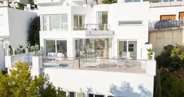 4 bedroom apartment in Altea, Spain