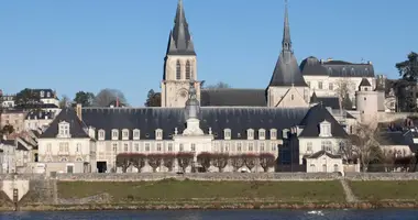 3 bedroom apartment in Metropolitan France, France
