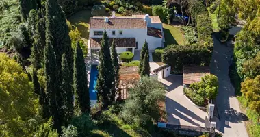 Villa 5 bedrooms in Benahavis, Spain