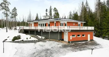 Casa 6 habitaciones en Nurmijaervi, Finlandia