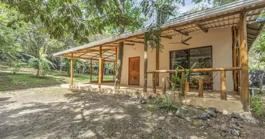 2 bedroom house in Costa Rica