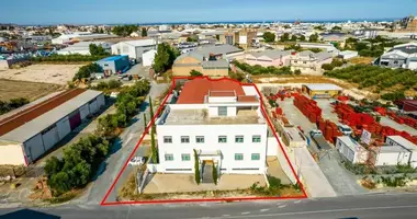 Commercial property 1 308 m² in Larnaca, Cyprus