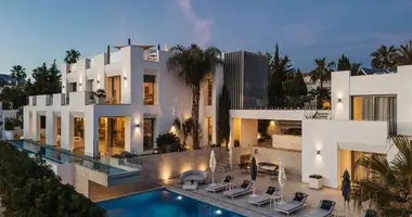 Villa 11 bedrooms in Marbella, Spain