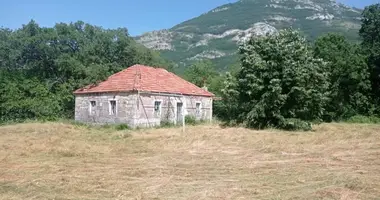 Dom w NG piekna wioska, Czarnogóra