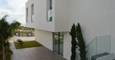 Villa  mit Möbliert, mit Klimaanlage, mit Meerblick in Benidorm, Spanien