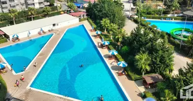 Apartamento 3 habitaciones con aparcamiento, con la piscina, con sistema de vigilancia de seguridad en Erdemli, Turquía