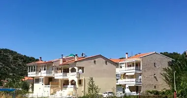 Apartamento 5 habitaciones en Sykia, Grecia