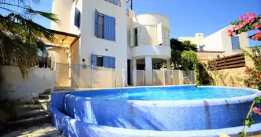 3 bedroom house in Chloraka, Cyprus