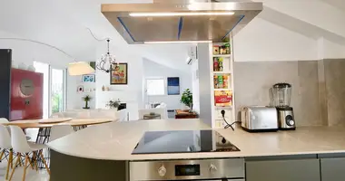 3 bedroom apartment in Marbella, Spain