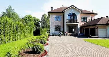 Дом 7 комнат в Рига, Латвия