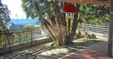 3 bedroom apartment in Sanremo, Italy