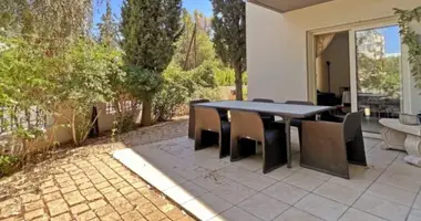 Casa 5 habitaciones en Lakatamia, Chipre