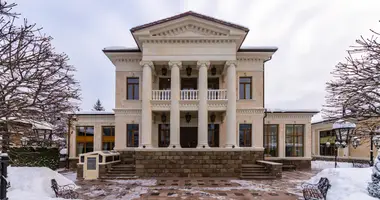 Haus 5 Schlafzimmer in Krasnogorsky District, Russland