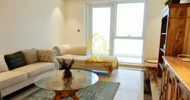 2 room apartment with Parking, with Air conditioner, with Balcony / loggia in Dubai, UAE