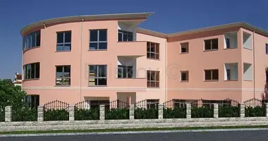 Nieruchomości komercyjne 1 472 m² w Rovinj, Chorwacja