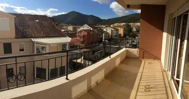 Wohnung 4 Zimmer in Budva, Montenegro