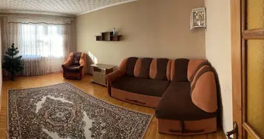 Apartamento 3 habitaciones en Malaryta, Bielorrusia