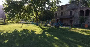 Villa  mit Terrasse, mit Garten, mit Parks in der Nähe in la Cellera de Ter, Spanien