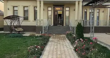 Дом 4 комнаты с мебелью, с кондиционером, с гаражом в Ташкент, Узбекистан