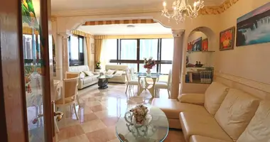 4 bedroom apartment in Benidorm, Spain