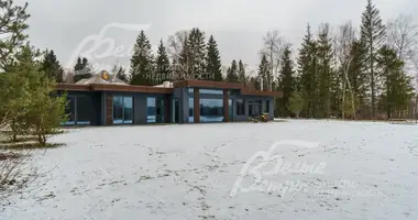 Casa 6 habitaciones en poselenie Pervomayskoe, Rusia