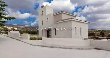 Villa  con Terraza en Chipre