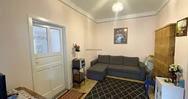 2 room house in Bajna, Hungary