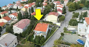 6 room house with electricity, with Ownership document in Selce, Croatia