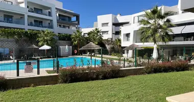 Apartamento 4 habitaciones en Estepona, Španjolska