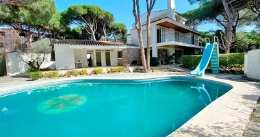 6 bedroom house in Castelldefels, Spain