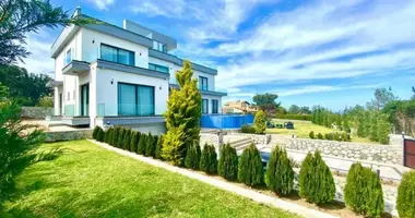 Villa  mit Aufzug, mit Meerblick, mit Garten in Karavas, Nordzypern