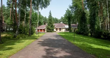 Casa 8 habitaciones en gmina Wiazowna, Polonia